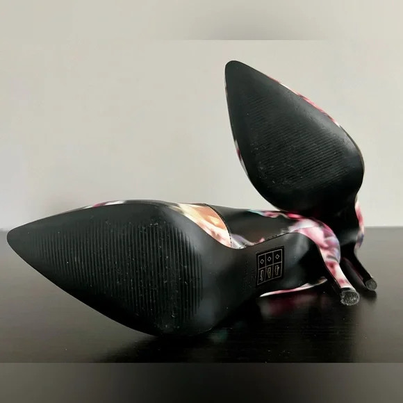 Nine West Black Floral 3 inch Heels Pumps Size 5.5 - Picture 8 of 9